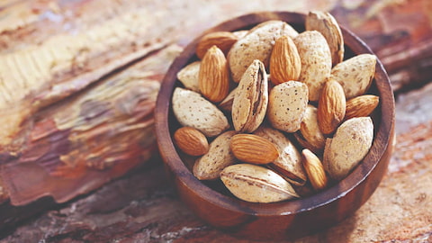 تصویر 4 از قیمت مغز بادام شاهرودی + خرید باور نکردنی